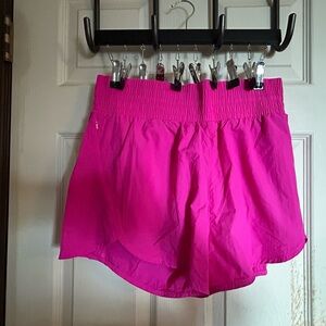 All In Motion Women’s high rise crinkle short 3” size medium.